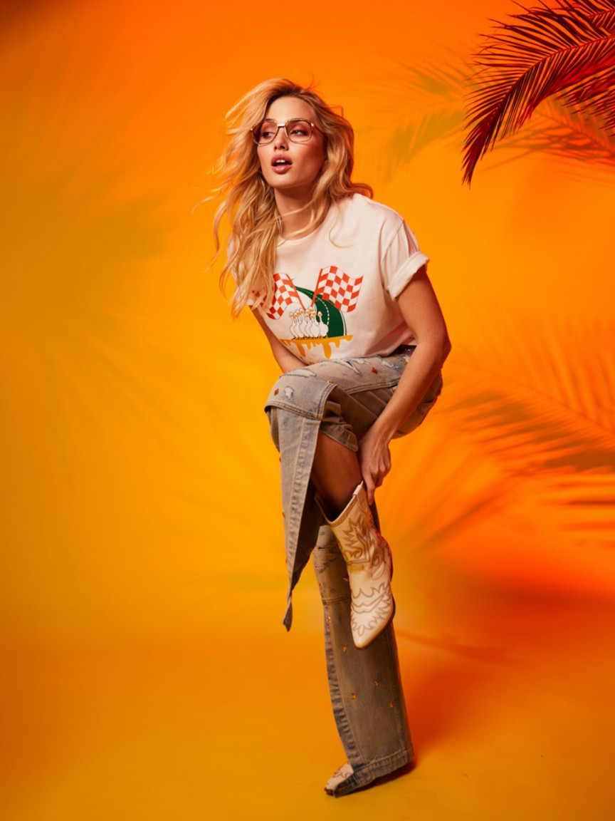 Camiseta Blanca Over M/C Road Le Cruel - Basileia
