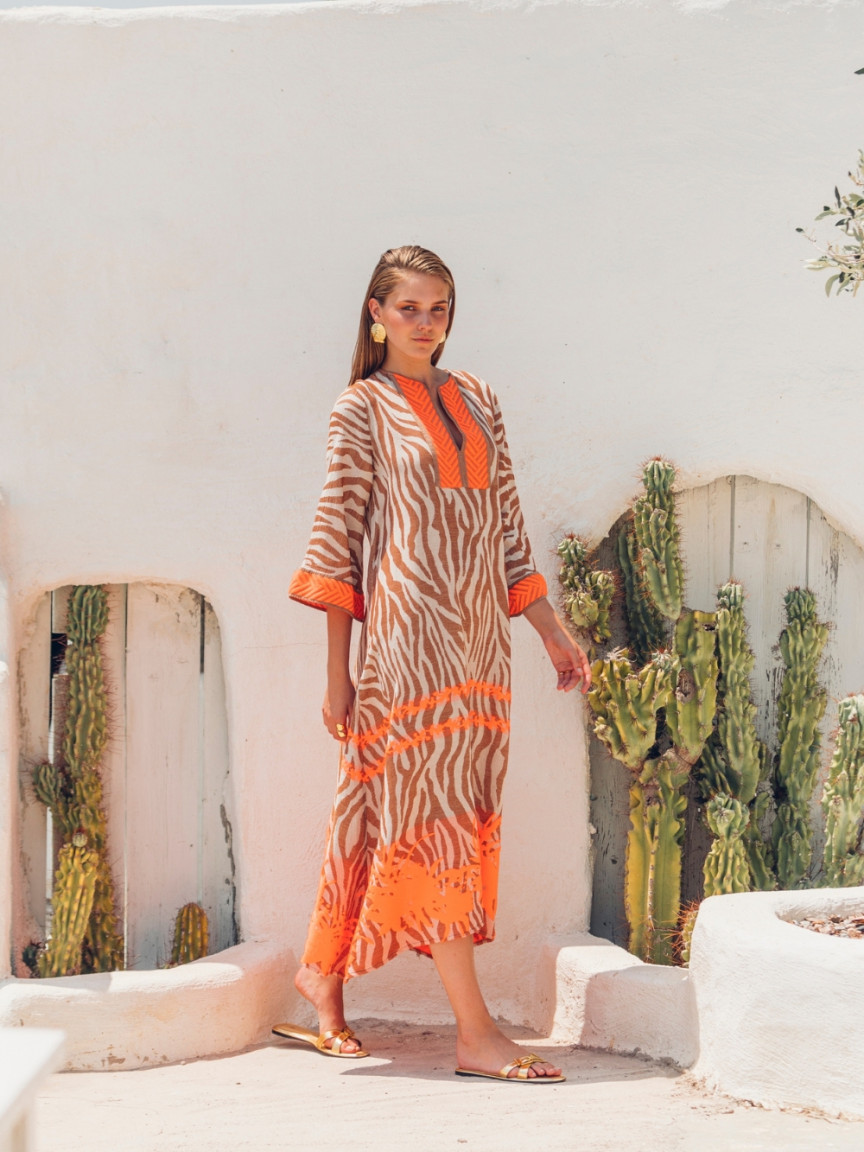 Kaftán Animal Print Bordado en Flúor Nema Resort Wear